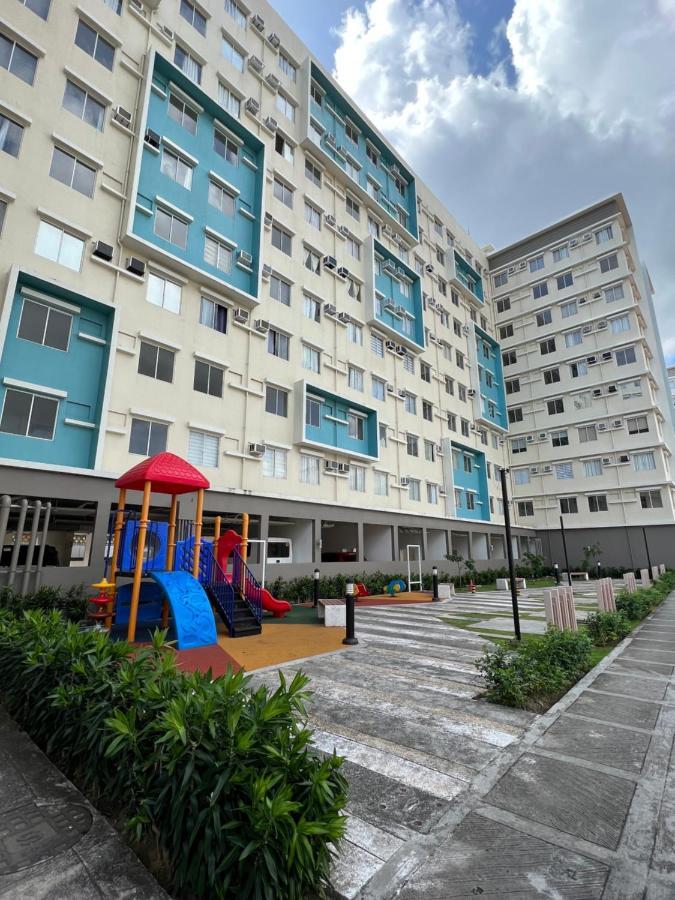 City Center - Front Of Iloilo Esplanade 2Br Condo Exterior photo