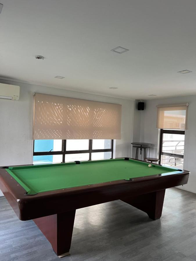 City Center - Front Of Iloilo Esplanade 2Br Condo Exterior photo